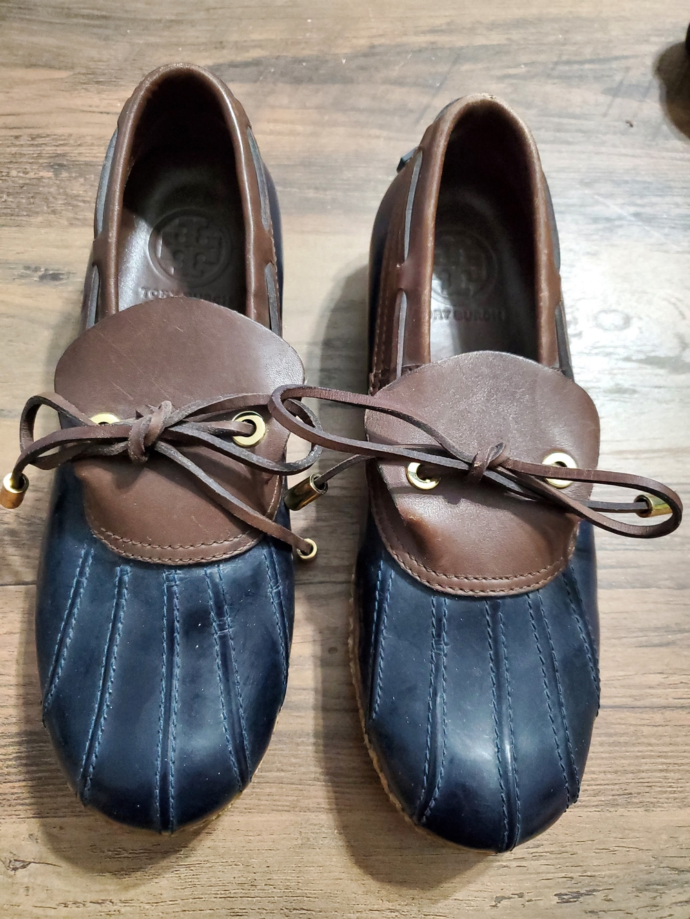 Tory Burch Brown and Navy Leather Duck-Style Rain Loafers